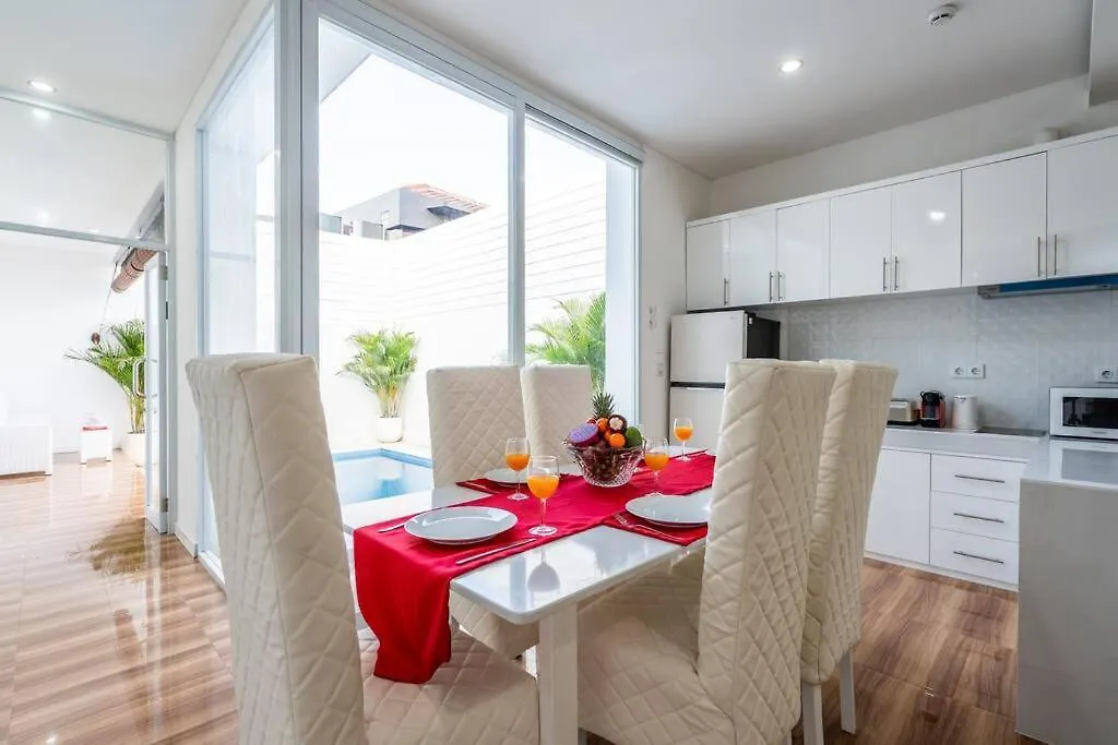 Luxury Minimalist Villa Nobu In Seminyak Apartamento