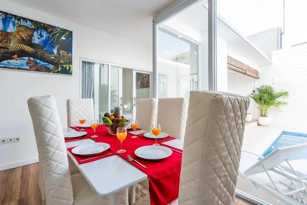 Luxury Minimalist Villa Nobu In Seminyak Apartamento